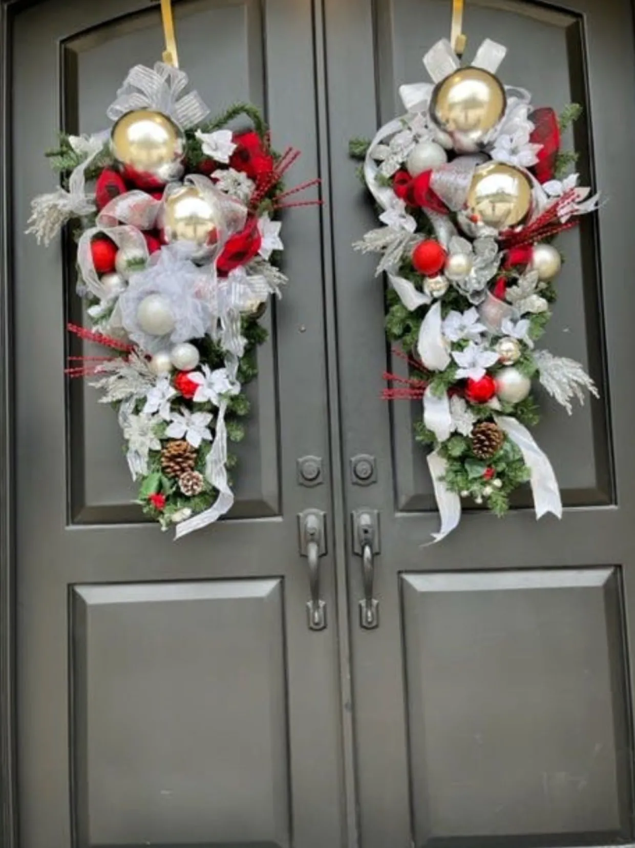 60" Canadian Pine Artificial Christmas Teardrop Swag - Unlit