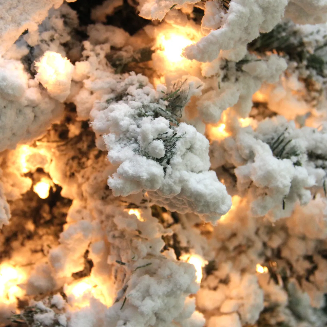 6.5' Pre-Lit Flocked Pine Medium Artificial Christmas Tree - Clear Lights