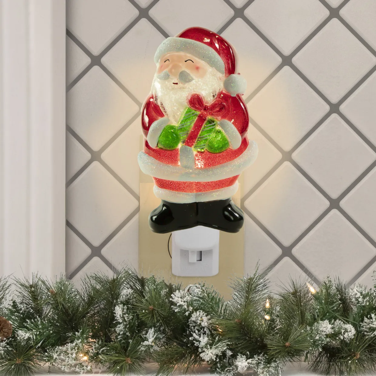 6.75" Santa with Gift Frosted Christmas Night Light