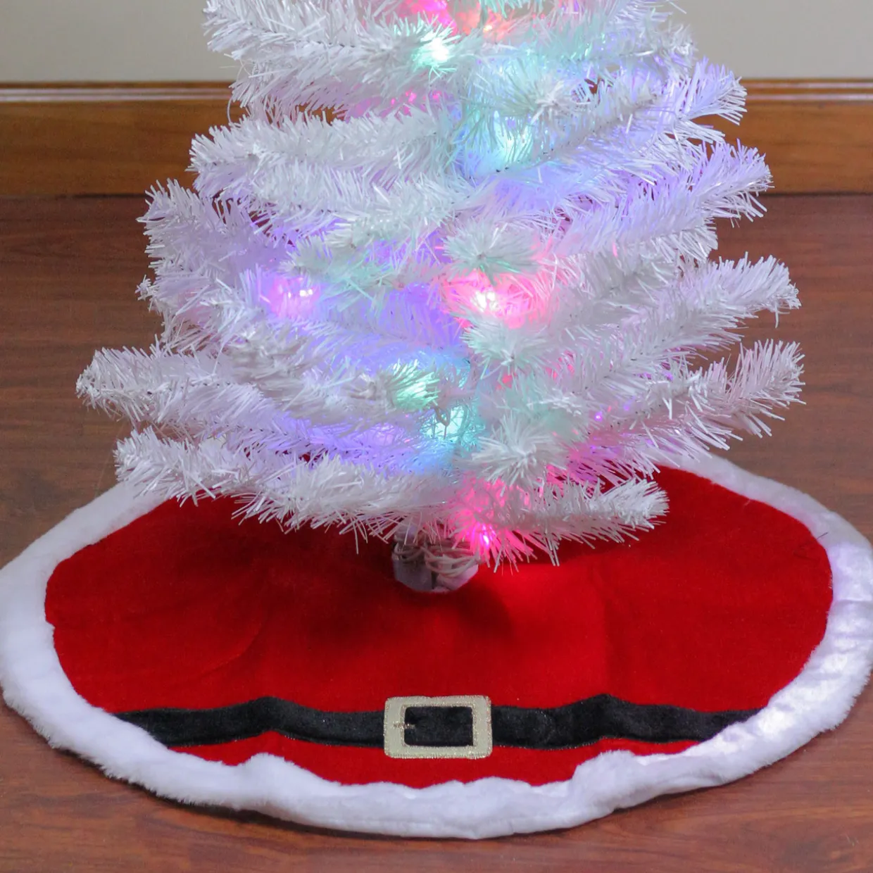20" Traditional Red and White Santa Claus Belt Buckle Mini Christmas Tree Skirt