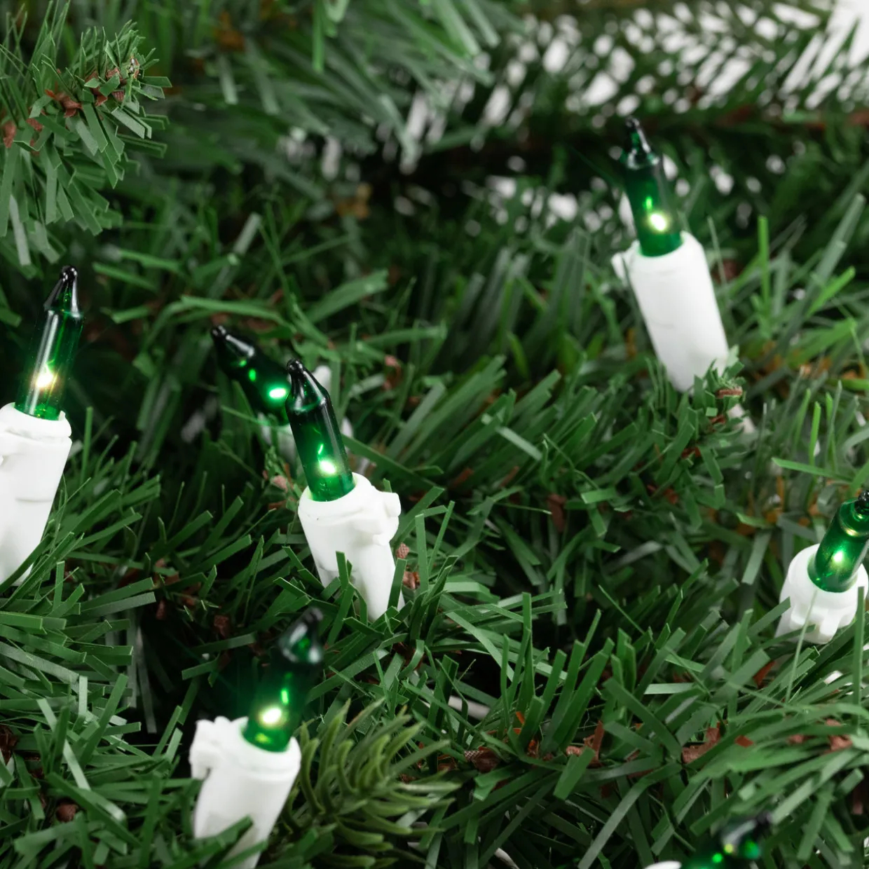 35-Count Green Mini Christmas Light Set, 7ft White Wire
