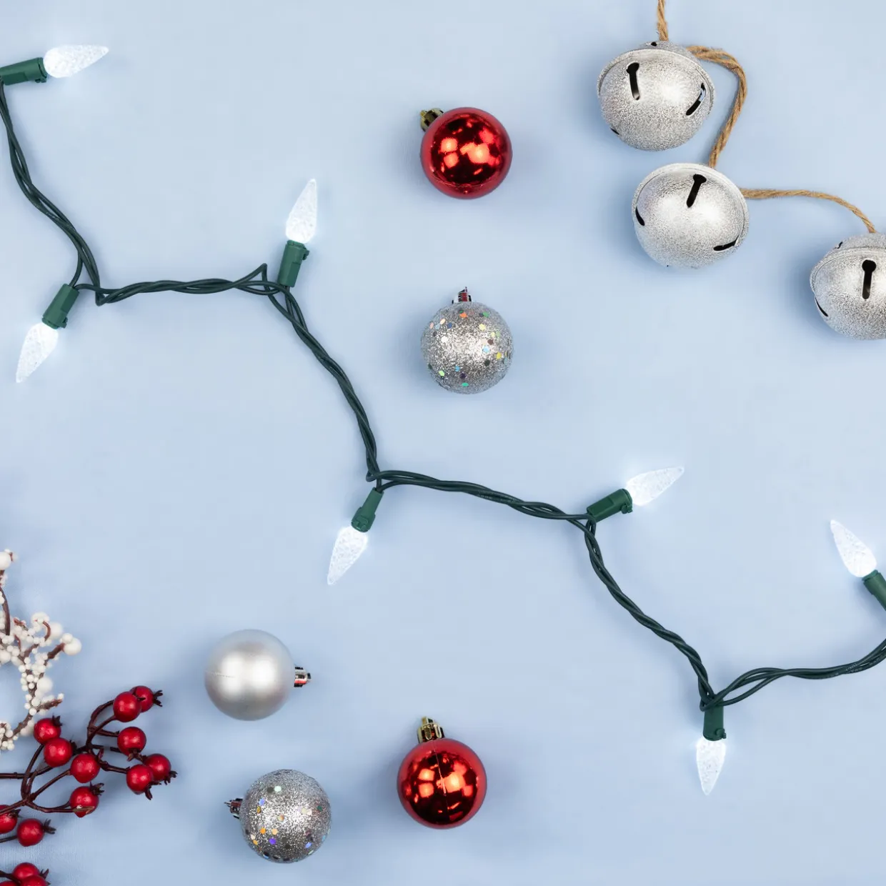 200-Count Pure White LED Faceted C6 Christmas Lights, 66.25 ft Green Wire