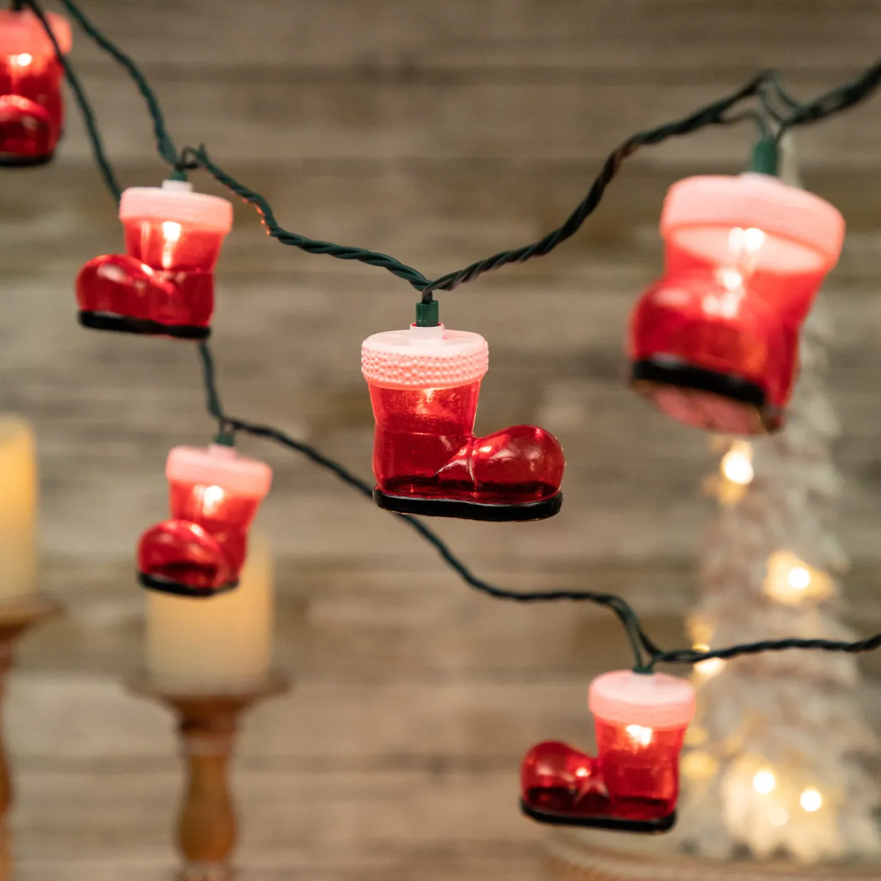 10-Count Santa's Boots Christmas Light Set, 7.5ft Green Wire