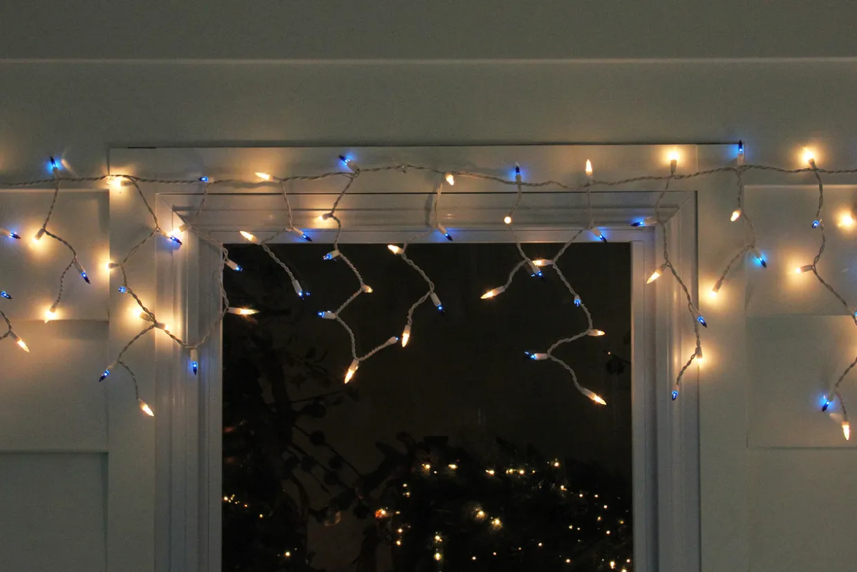 150ct Blue & Clear Mini Icicle Christmas Lights - White Wire