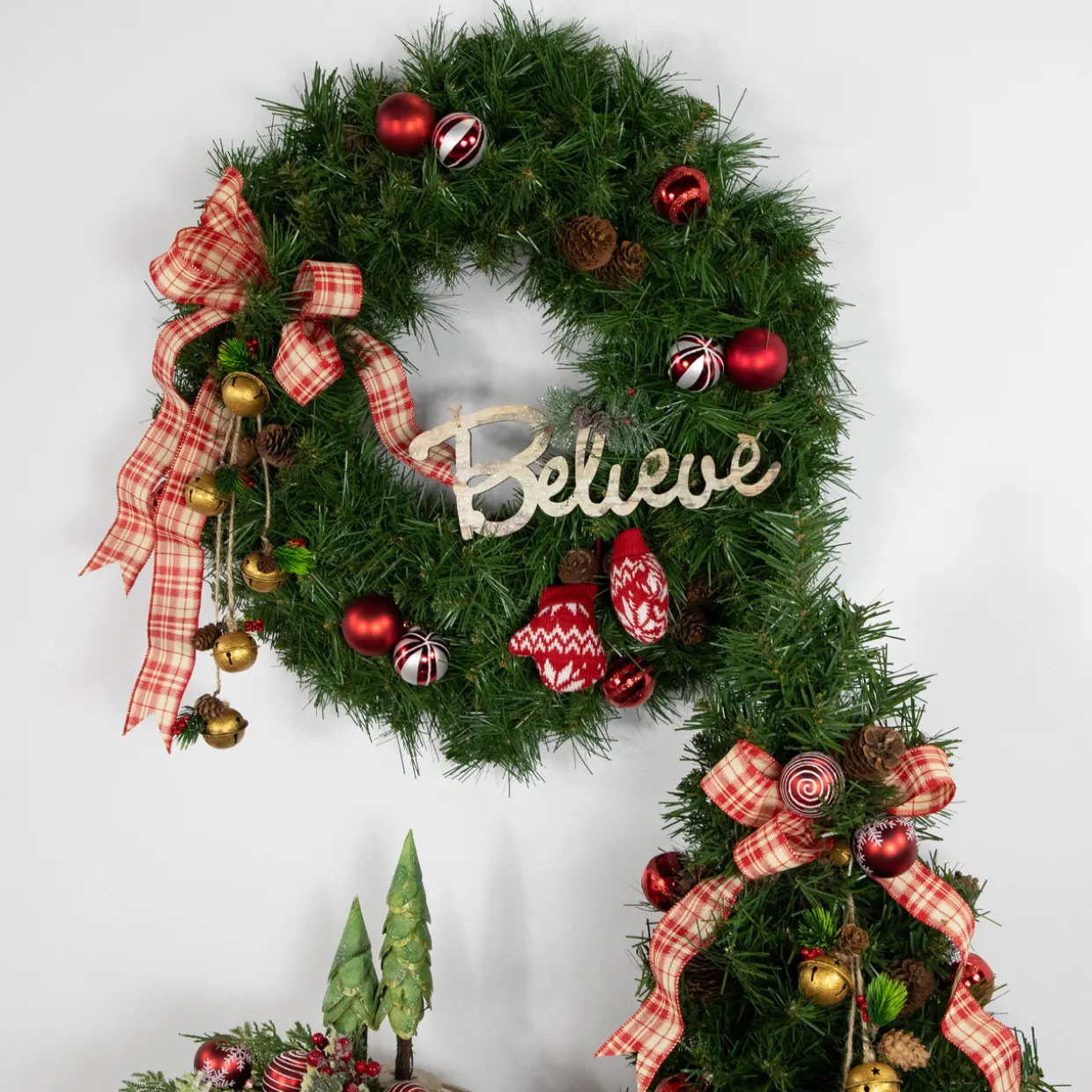 Dakota Red Pine Artificial Christmas Wreath with Pine Cones - 24" - Unlit