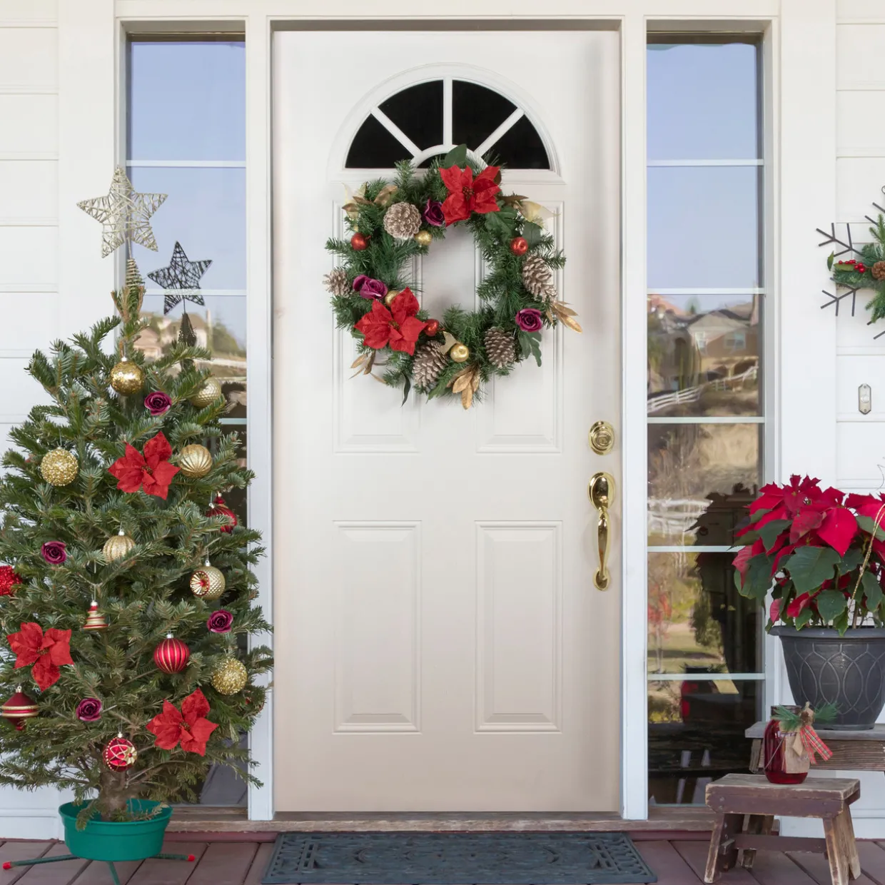 Decorated Red Poinsettia and Rose Artificial Christmas Wreath, 24-inch, Unlit