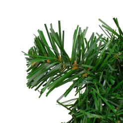 Deluxe Windsor Pine Artificial Christmas Wreath - 6" - Unlit