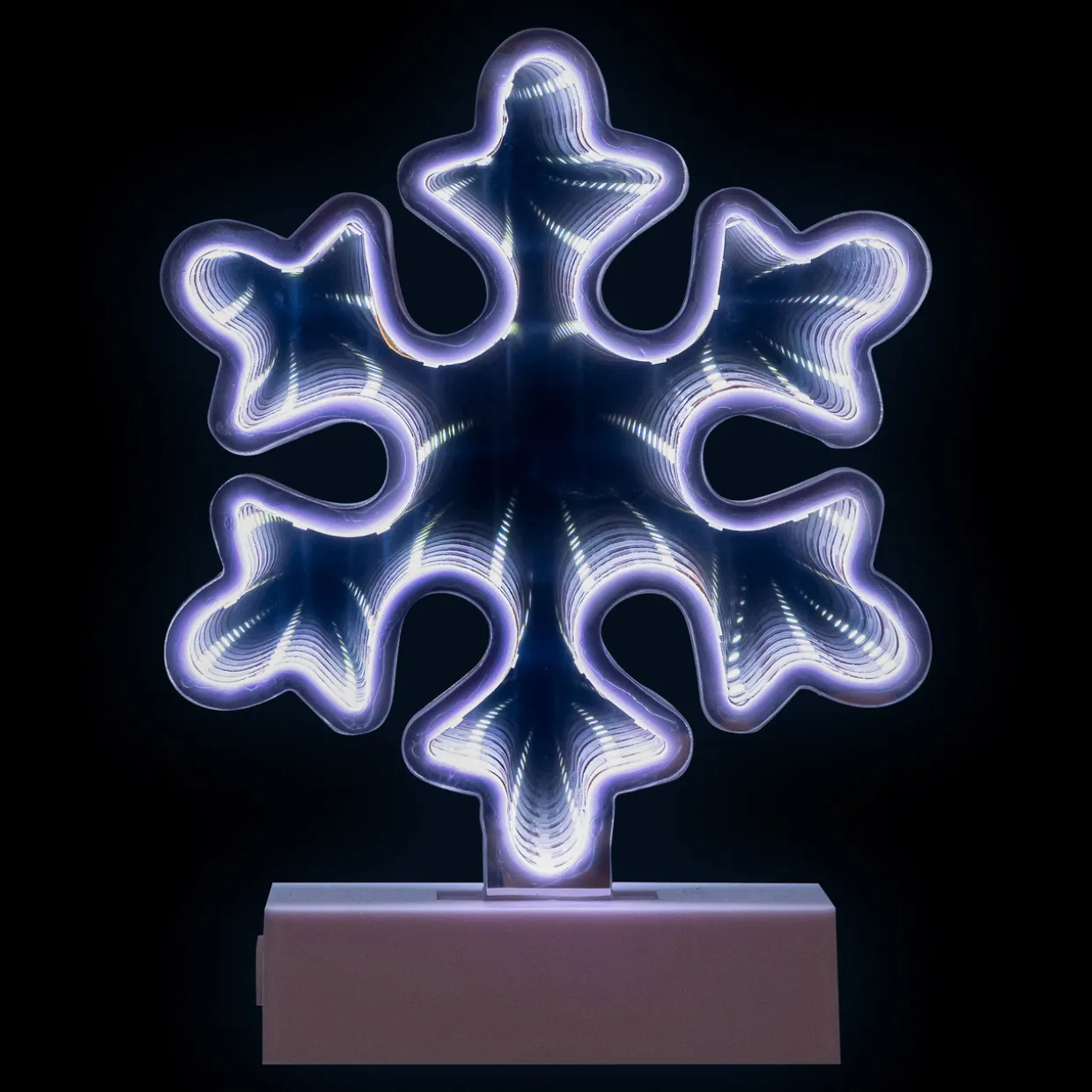LED 3D Snowflake Christmas Infinity Mirror - 7.75"