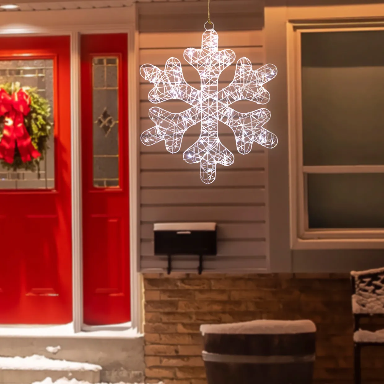 LED Lighted Twinkle Snowflake Outdoor Christmas Decoration - 23.5" - Cool White