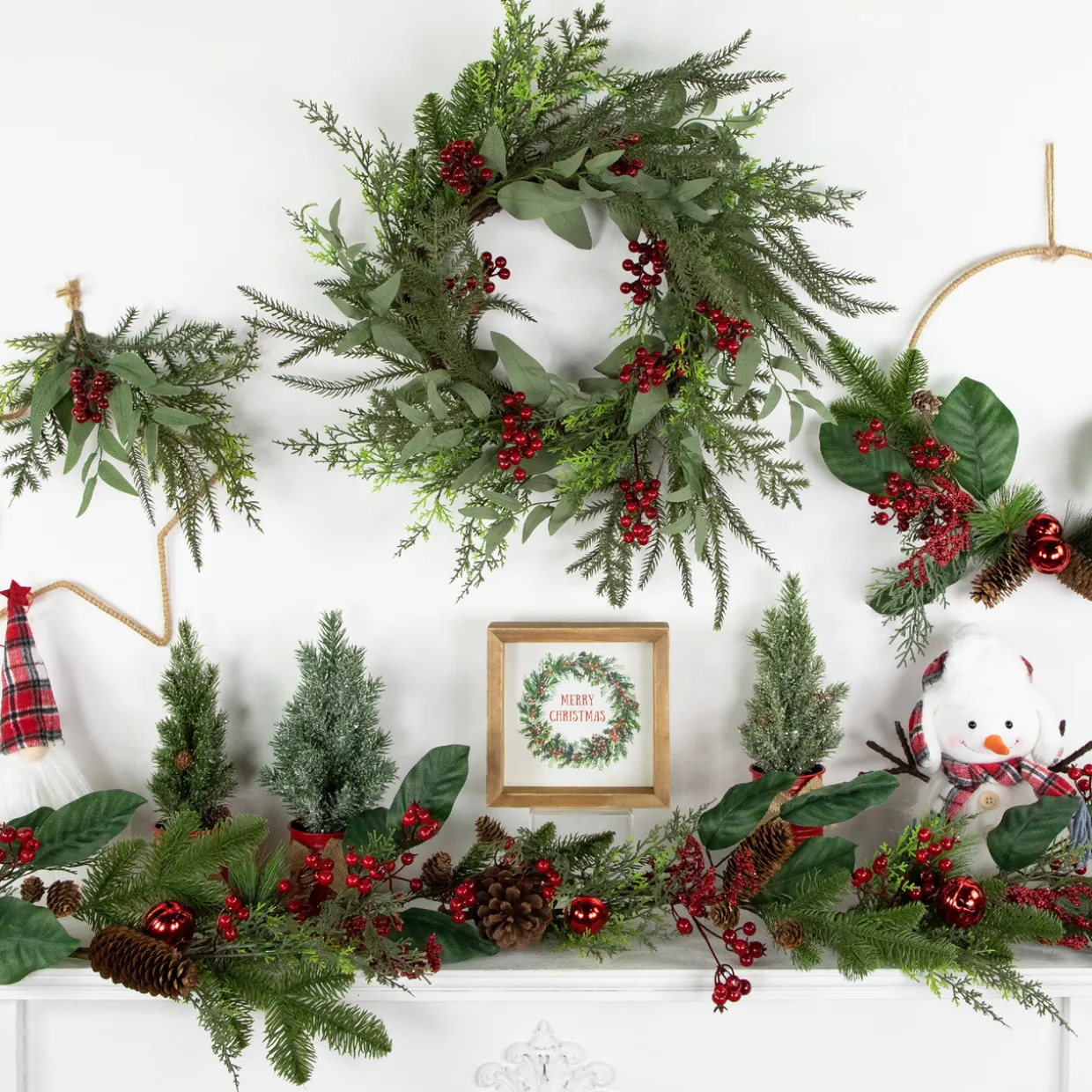 Mixed Foliage and Red Berries Artificial Christmas Wreath, 24-Inch, Unlit