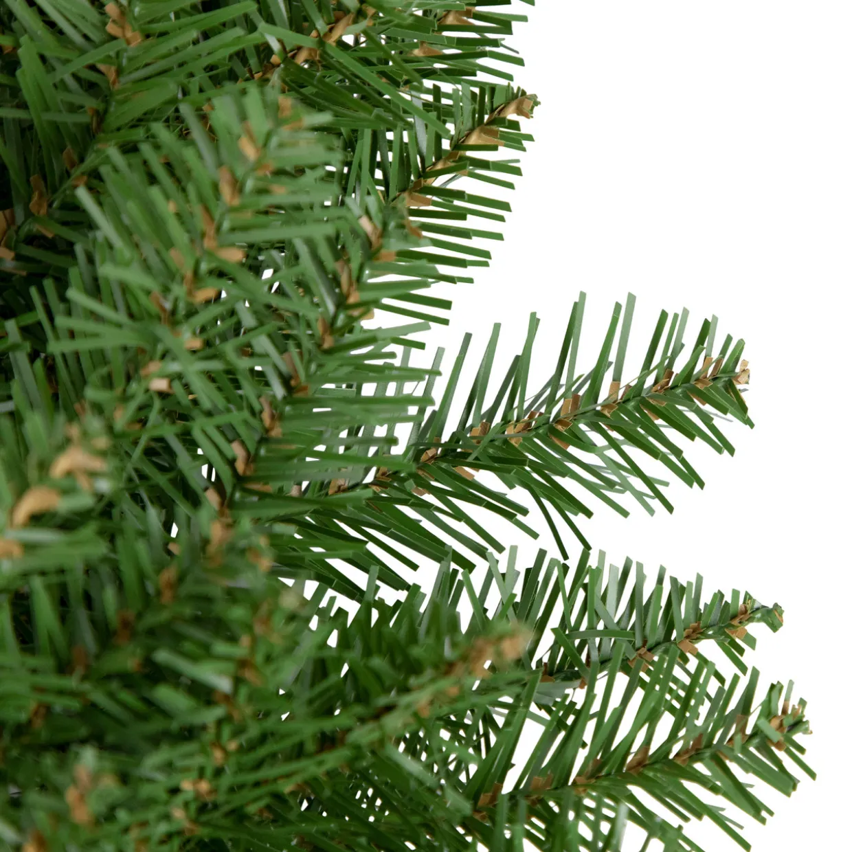 Northern Pine Artificial Christmas Wreath - 24" - Unlit