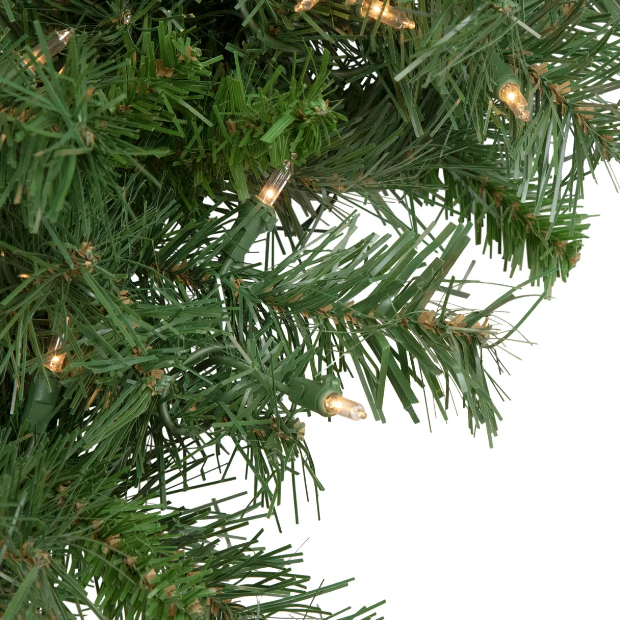 Pre-Lit Black River Pine Artificial Christmas Wreath, 48-Inch, Clear Lights