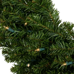 Pre-Lit Canadian Pine Artificial Christmas Wreath - 30