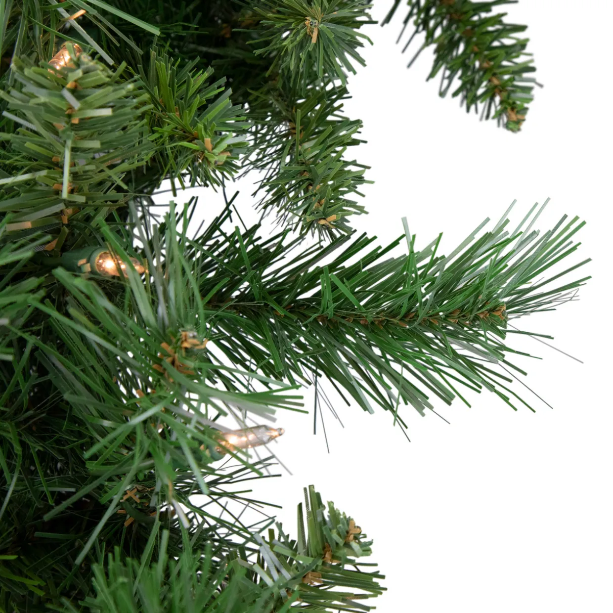 Pre-lit Chatham Pine Artificial Christmas Wreath, 24-Inch, Clear Lights