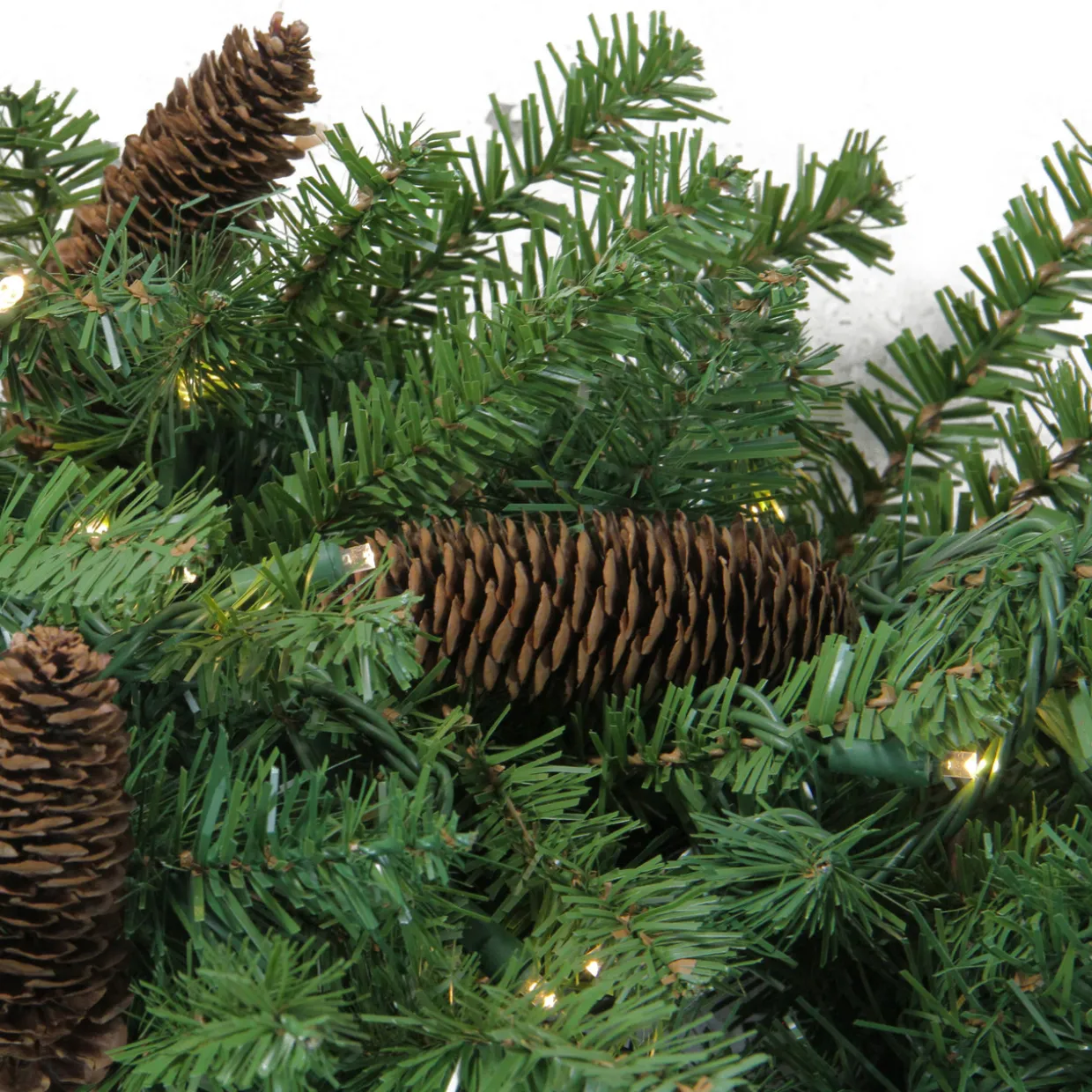 Pre-Lit LED Dakota Red Pine Artificial Christmas Wreath - 48-Inch, Warm White Lights