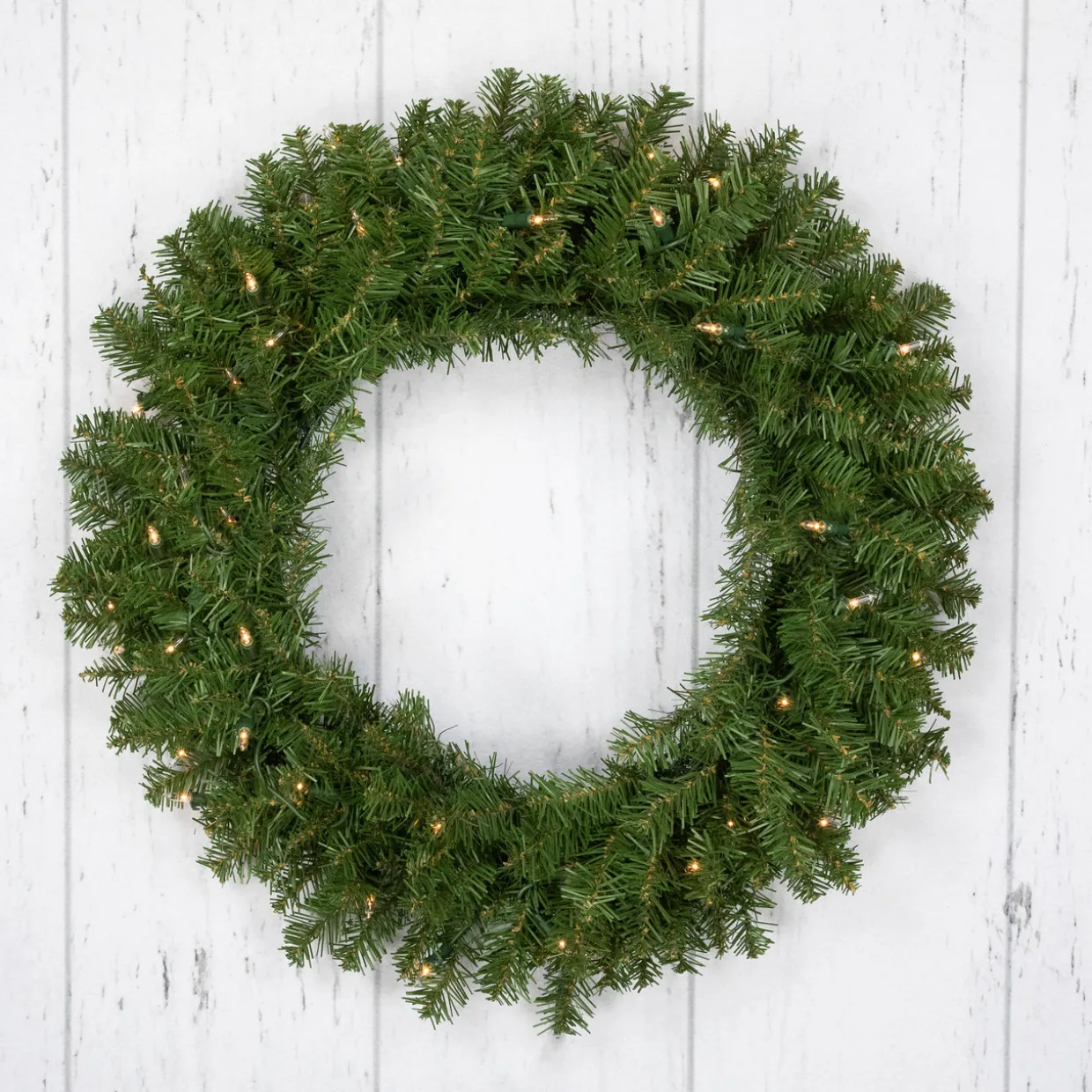 Pre-Lit Rockwood Pine Artificial Christmas Wreath - 24" - Clear Lights