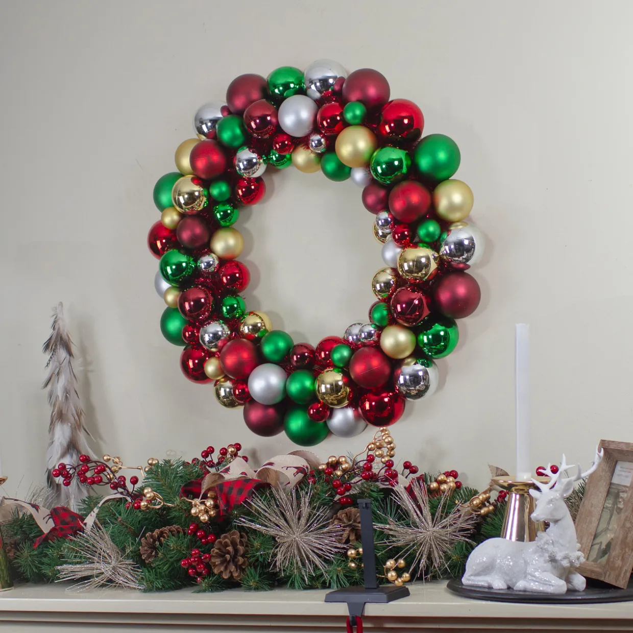 Shatterproof Ball 2-Finish Traditional Colors Christmas Wreath, 36-Inch, Unlit
