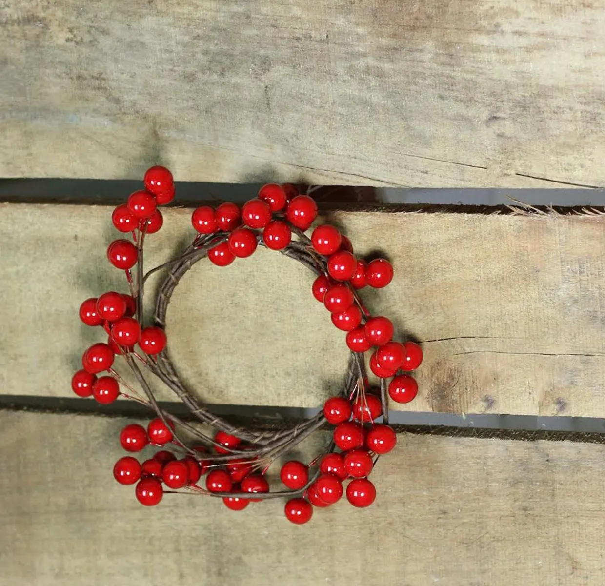 Shiny Berries Artificial Christmas Candle Ring - 7"