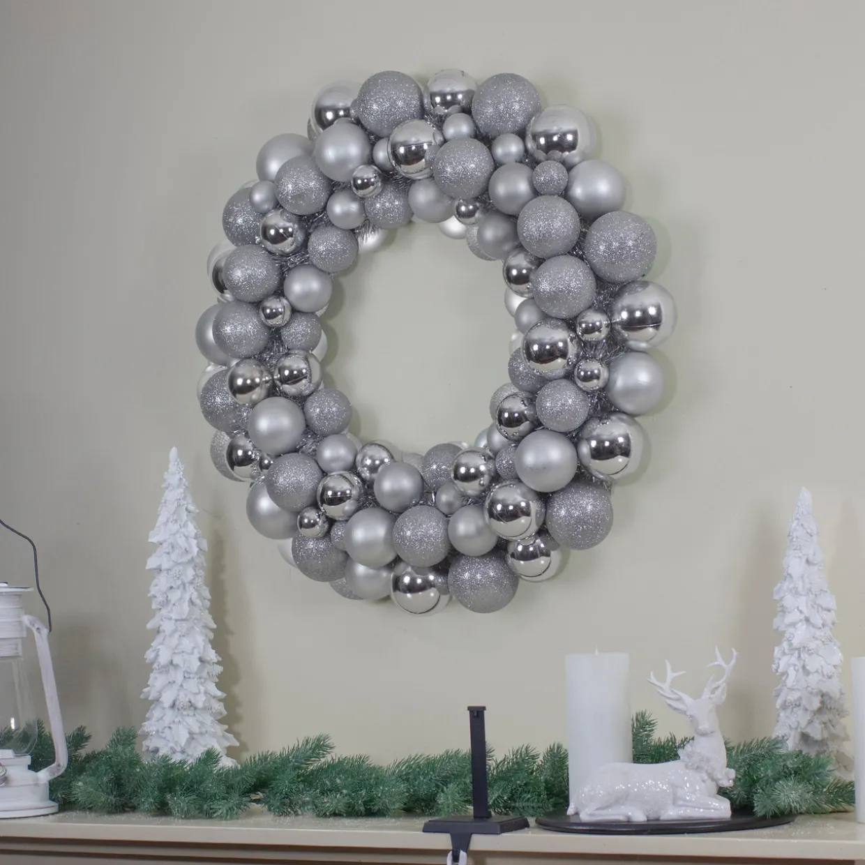 Silver Splendor 3-Finish Shatterproof Ball Christmas Wreath 24" - Unlit