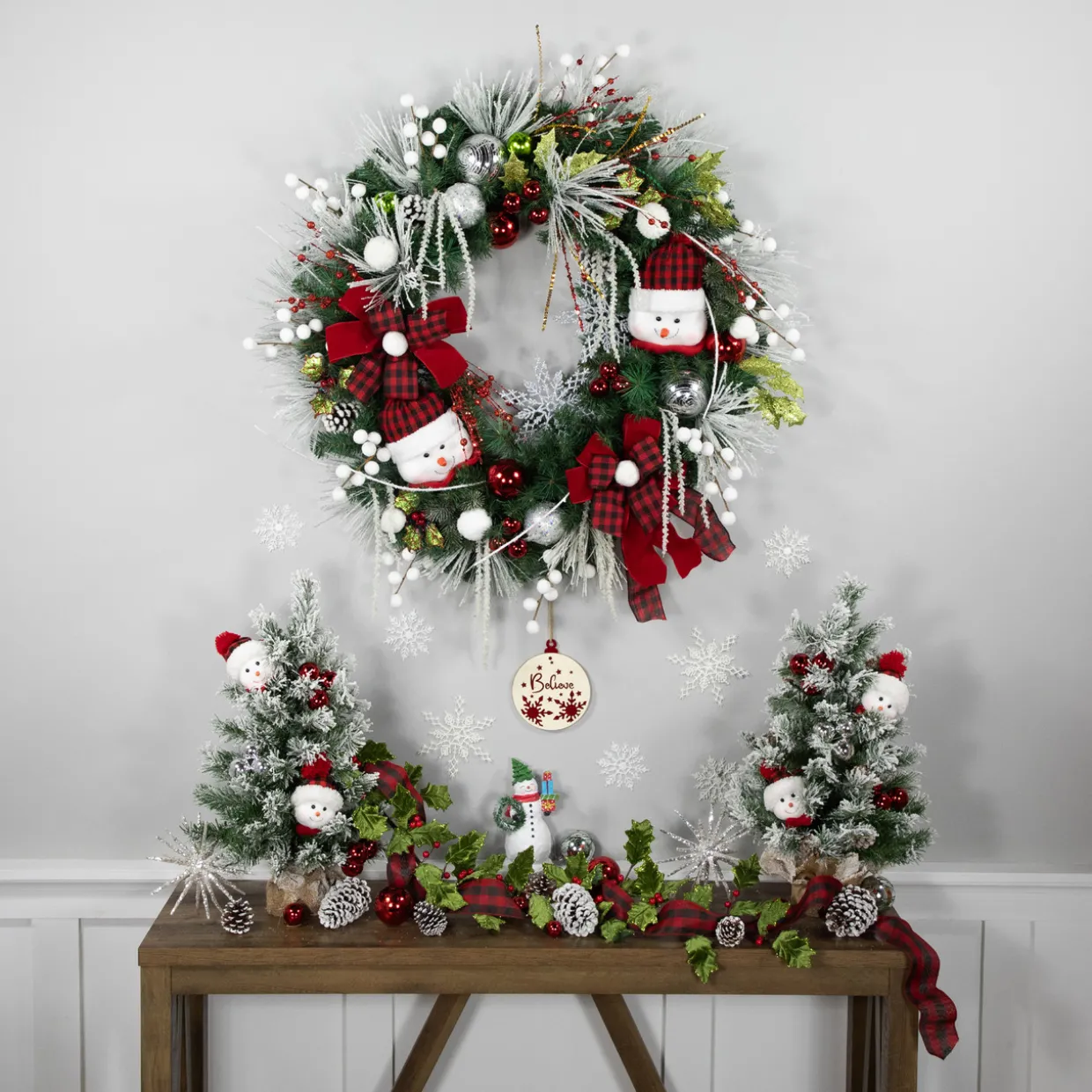 Snowmen and Icicles Pine Artificial Christmas Wreath - 40" - Unlit