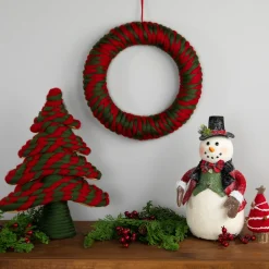 Twisted Yarn Plush Christmas Wreath - 13.5